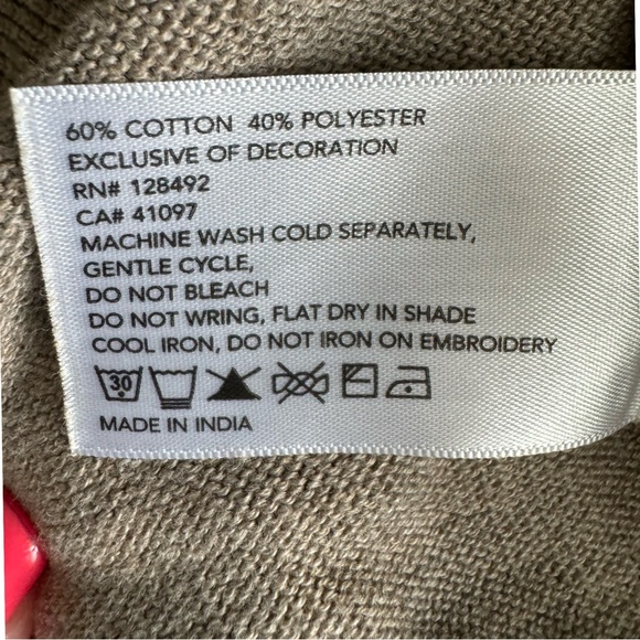 Mens Greg Norman 3/4 zip tan sweater. Size XXL. Neutral classic - Picture 6 of 7